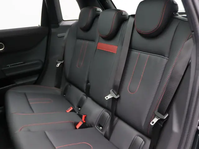 MINI 5-Deurs S 2025 Benzine 21