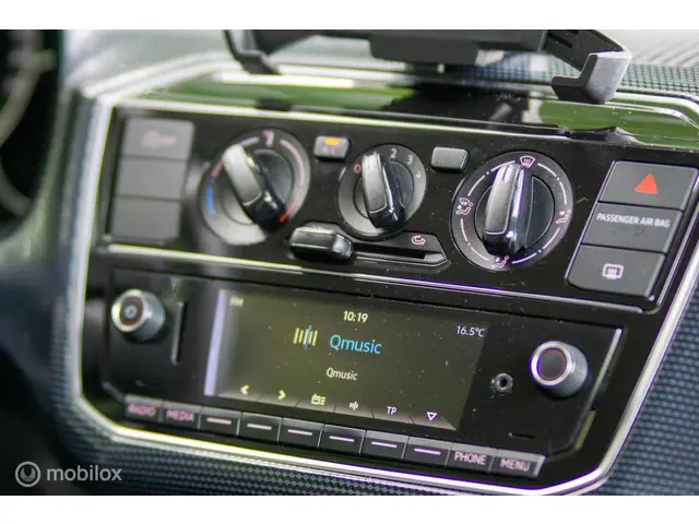 Volkswagen up! 1.0 BMT move up! 2019 Benzine 7