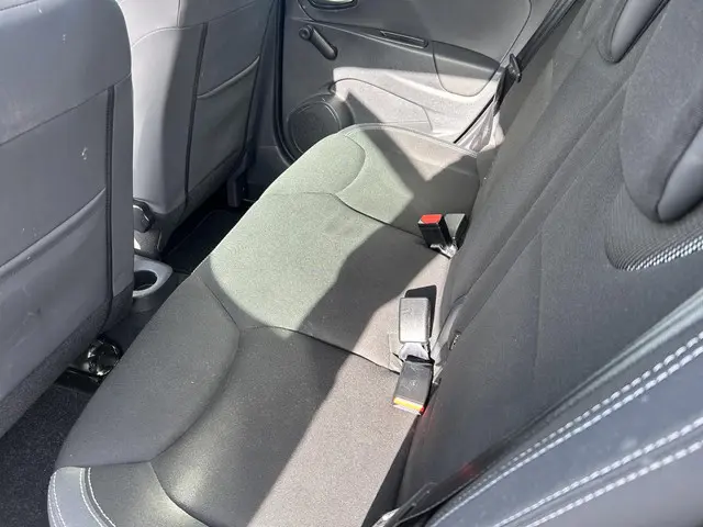 Renault Clio Estate 0.9 TCe Limited 2018 Benzine 16