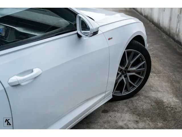 Audi A6 Avant 45 TFSI | 2019 Quattro | S-line 2019 Benzine 59