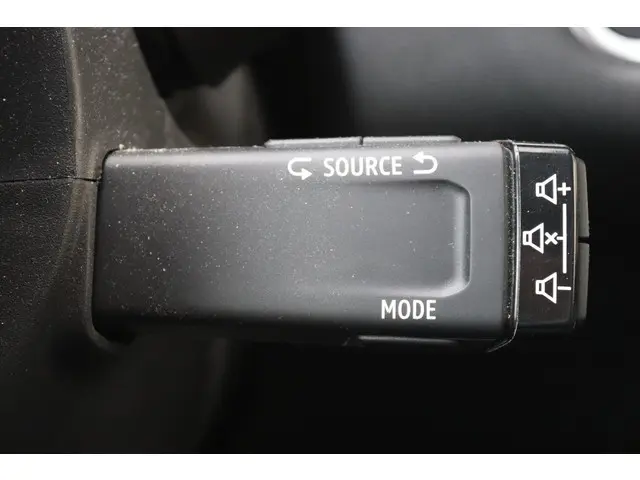 Renault Captur 1.3 mild hybrid 160 Techno 2023 Benzine 27