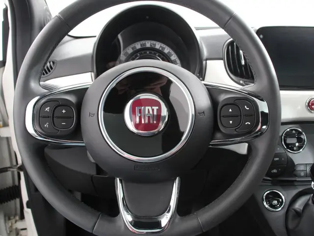 Fiat 500 1.0 Hybrid Dolcevita 2022 Benzine 16