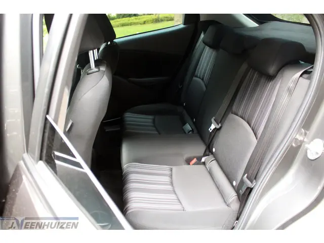 Mazda 2 1.5 Skyactiv-G 2020 Hybride Benzine 11
