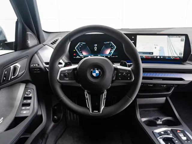 BMW 1 Serie 120 5-deurs 2024 Benzine 8