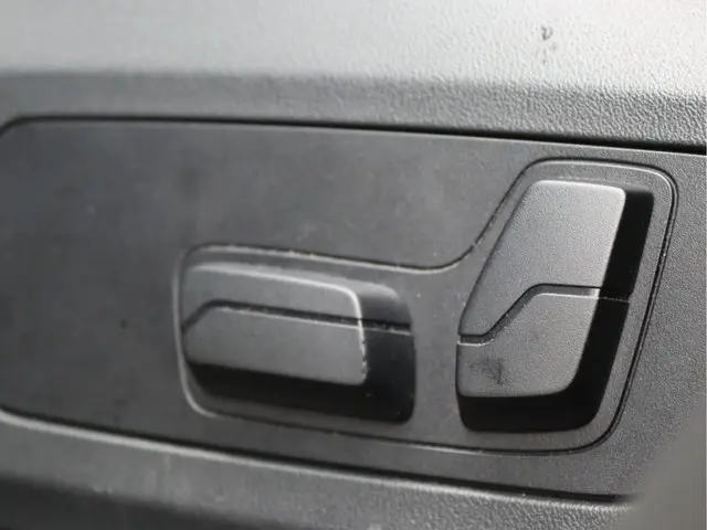 BMW X1 sDrive18i 2023 Benzine 25