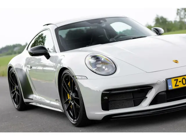 Porsche 911 3.0 Carrera GTS 2022 Benzine 100