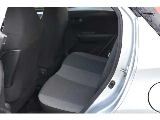 Toyota Aygo 1.0 VVT-i x-joy 2018 Benzine 8