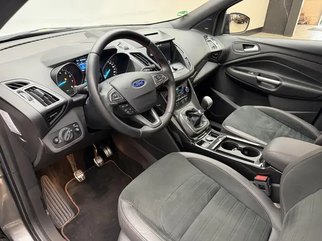 Ford Kuga 1.5 EcoBoost Vignale ST-Line 2018 Benzine 3