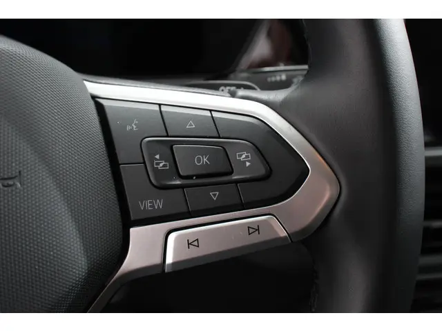 Volkswagen T-Cross 1.0 TSI 110pk DSG Life 2022 Benzine 17