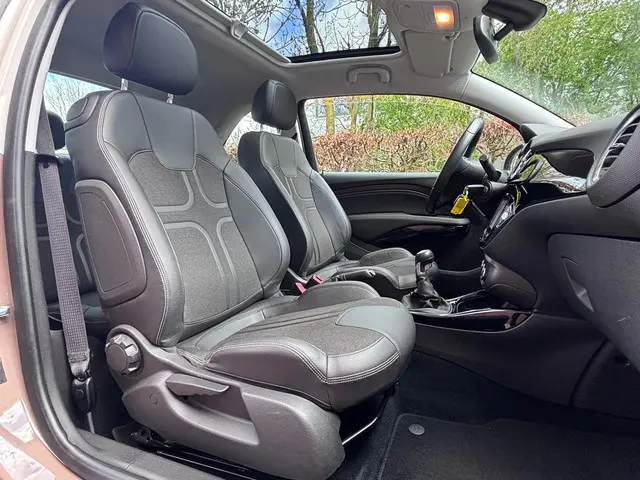 Opel ADAM 1.4 Glam 2014 Benzine 18