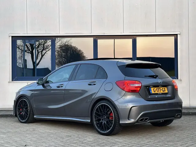 Mercedes-Benz A-Klasse AMG 45 4MATIC 2014 Benzine 7