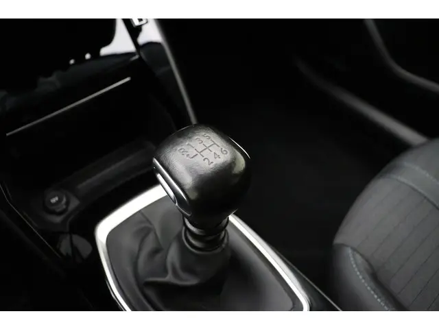 Peugeot 208 1.2 PureTech Allure 2021 Benzine 25