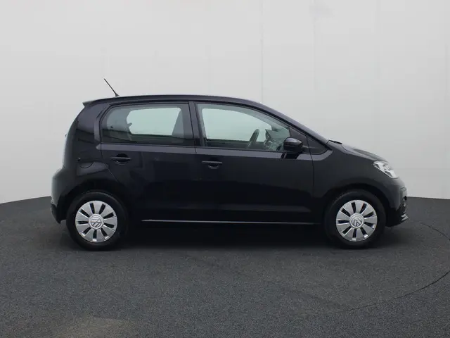 Volkswagen up! 1.0/60PK BMT move up! 2018 Benzine 3