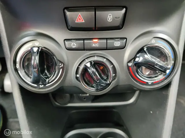 Peugeot 2008 1.2 PureTech Blue Lion 2018 Benzine 11