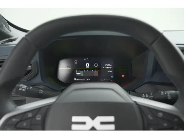 Dacia Duster Mild Hybrid 130 Expression 2025 Benzine 52