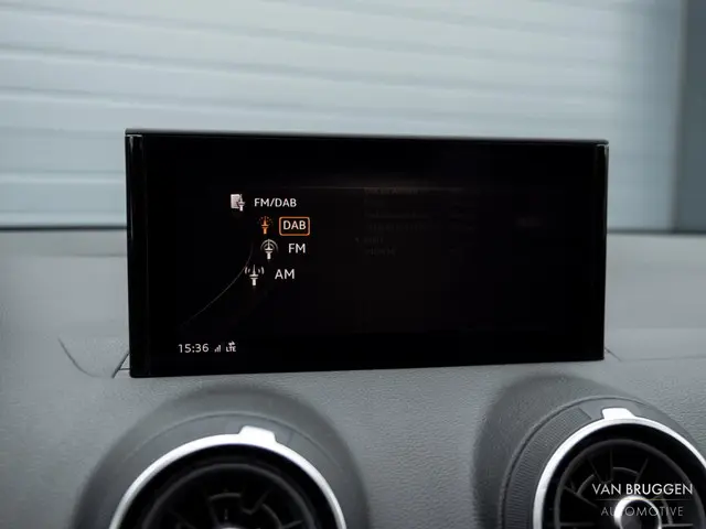 Audi Q2 35 TFSI S-Line 2020 Benzine 27