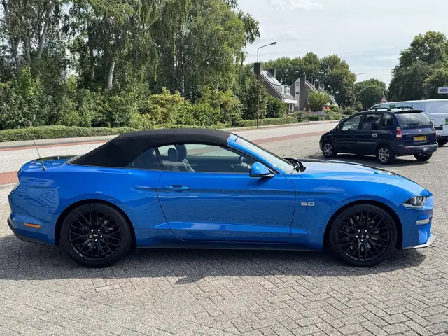 Ford Mustang Convertible 5.0 V8 GT 2021 Benzine 3