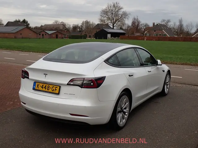 Tesla Model 3 Long Range AWD 2020 Elektrisch 4
