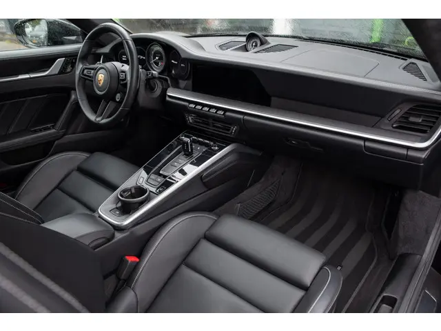 Porsche 911 3.8 Turbo 2021 Benzine 19