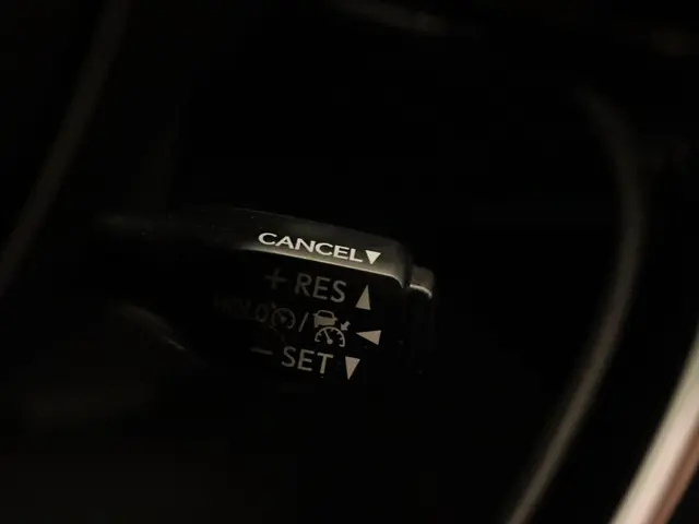 Toyota C-HR 1.8 Hybrid Dynamic 2023 Hybride Benzine 26