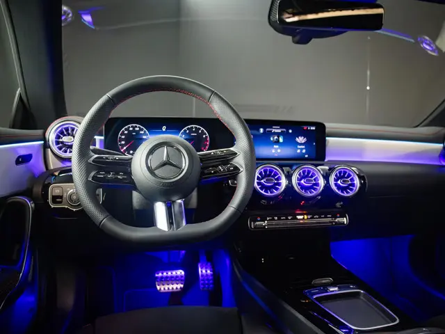 Mercedes-Benz CLA Coupé 180 Star Edition 2024 Benzine 25