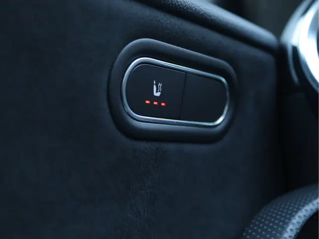 Mercedes-Benz A-Klasse 200 AMG-line 2019 Benzine 31