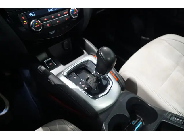 Nissan QASHQAI 1.2 Tekna 2016 Benzine 23