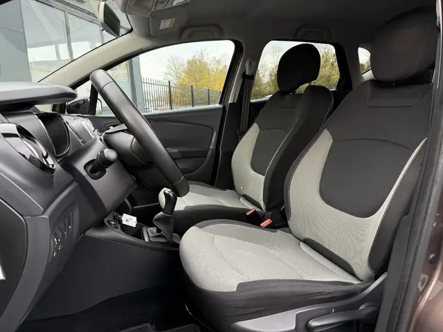 Renault Captur 0.9 TCe Expression 2015 Benzine 8