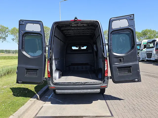 Mercedes-Benz Sprinter 317 2023 Diesel 13