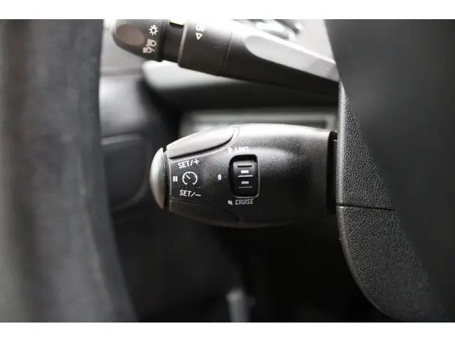 Peugeot 208 1.2 PureTech Active 2017 Benzine 16