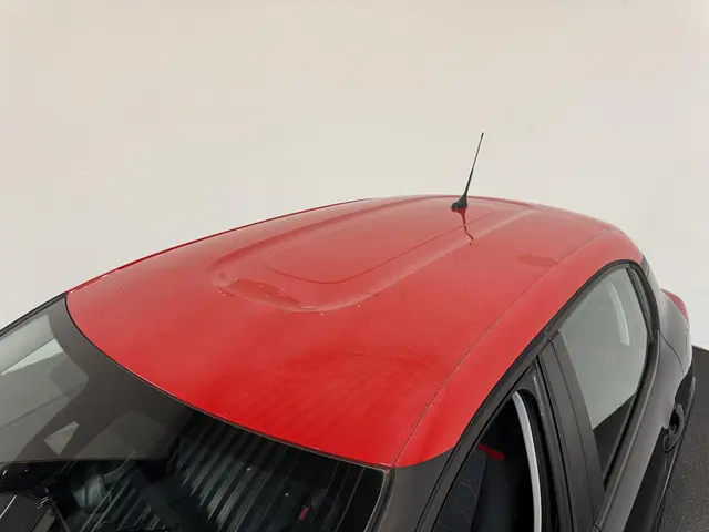 Citroën C3 1.2 PureTech Shine 2017 Benzine 14