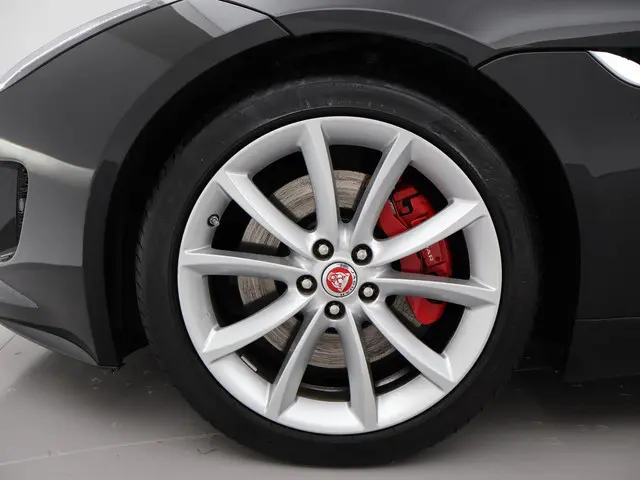 Jaguar F-Type 3.0 V6 340 PK COUPÉ 2017 Benzine 17
