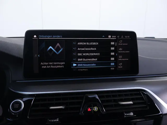 BMW 5 Serie 530e High Executive 2022 Hybride Benzine 23