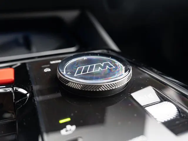 BMW M5 Sedan 2024 Hybride Benzine 40