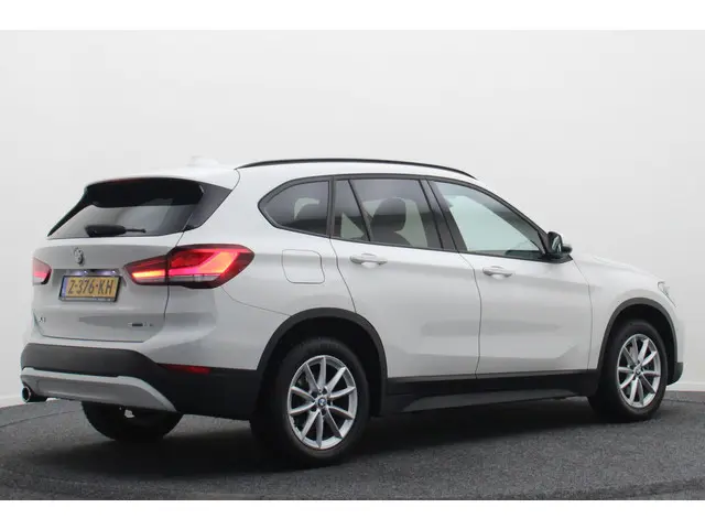 BMW X1 sDrive18i Executive Automaat 2020 Benzine 20