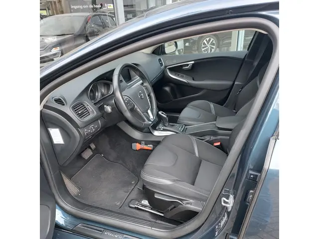 Volvo V40 1.5 T2 Polar+ Trekhaak | Navigatie 2020 Benzine 12