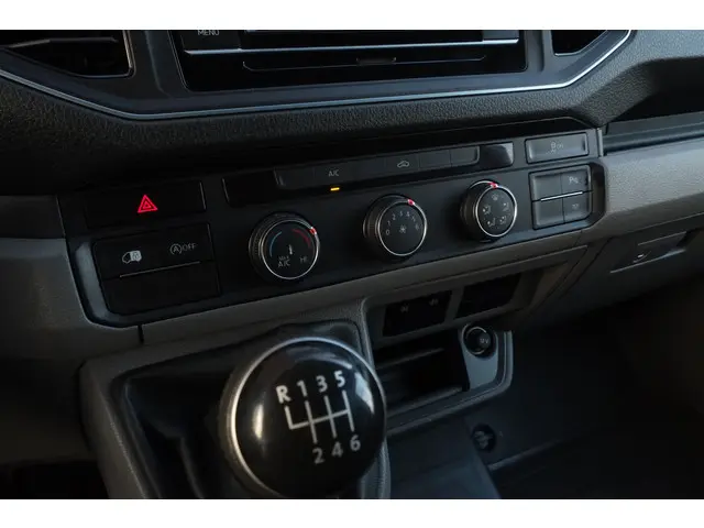 Volkswagen Crafter 35 2.0 TDI L4H3 EURO VI 2022 Diesel 11