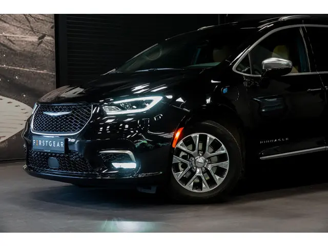 Chrysler Pacifica 3.6 V6 Hybrid 2023 Benzine 4