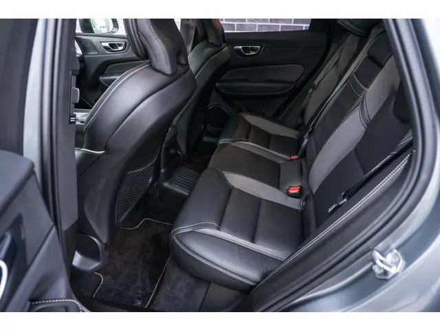 Volvo XC60 T6 Recharge AWD R-Design 2021 Hybride Benzine