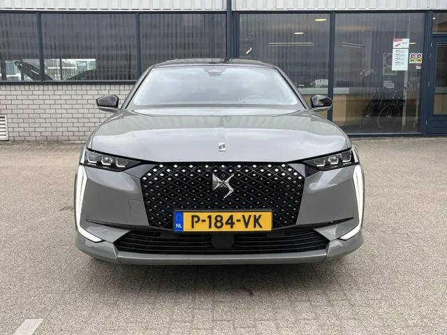 DS DS 4 E-Tense La Première 2022 Hybride Benzine 45