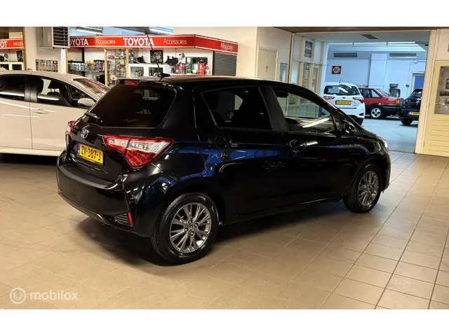 Toyota Yaris 1.5 VVT-i Dynamic AUTOMAAT! 2019 Benzine 7