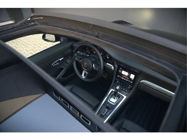 Porsche 911 3.0 Carrera 2018 Benzine 26