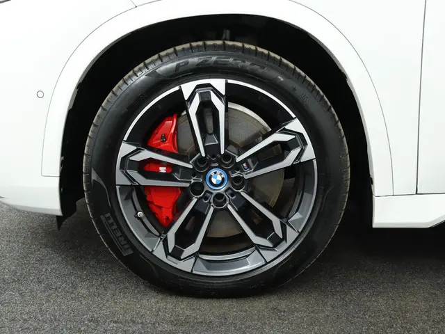 BMW iX1 eDrive20 67 kWh 2024 Elektrisch 30