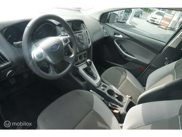 Ford Focus 1.0 EcoBoost Trend 2012 Benzine 7