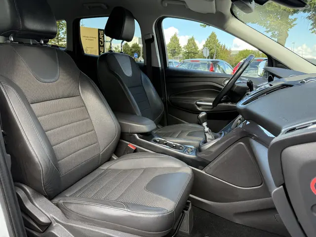 Ford Kuga 1.6 Titanium 2013 Benzine 9