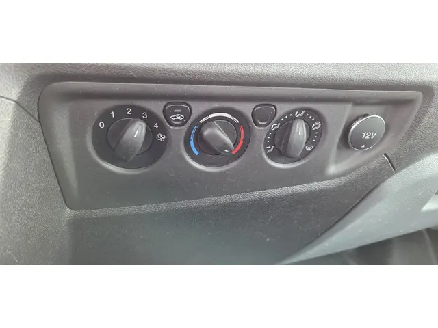 Ford Transit 350 2.2 TDCI L4H1 Ambiente 2016 Diesel 13