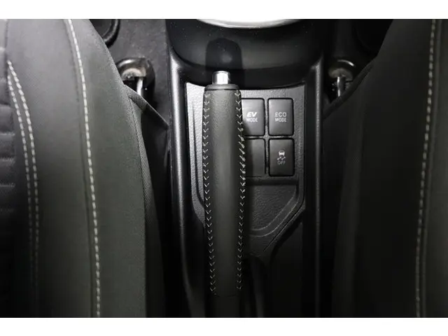 Toyota Yaris 1.5 Hybrid Aspiration, 2017 Hybride Benzine 16