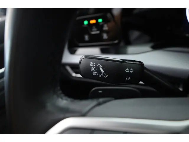 Volkswagen Golf 1.5 eTSI DSG 2022 Benzine 9