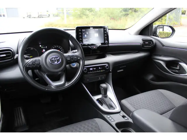 Toyota Yaris 1.5 Hybrid Dynamic 2023 Hybride Benzine 3