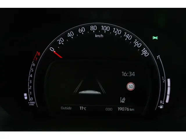 Toyota Aygo X 1.0 VVT-i MT Play 2024 Benzine 48